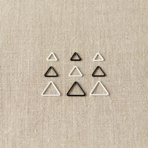 Cocoknits Triangle Stitch Markers: Black and white